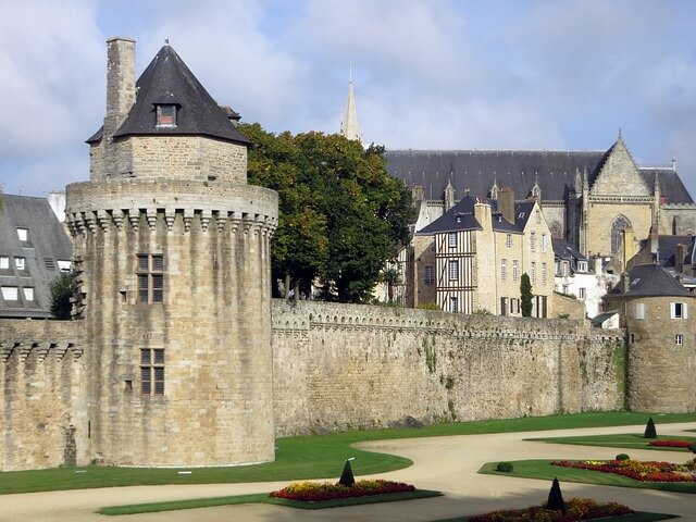 Golfe du Morbihan excursion visite guidée BLB Cruises escale croisiere
